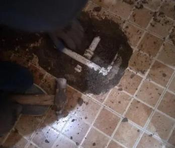 芜湖卫生间漏水维修公司为您分享下卫生间渗水如何处理及注意事项